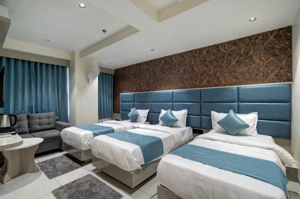 Room Detail